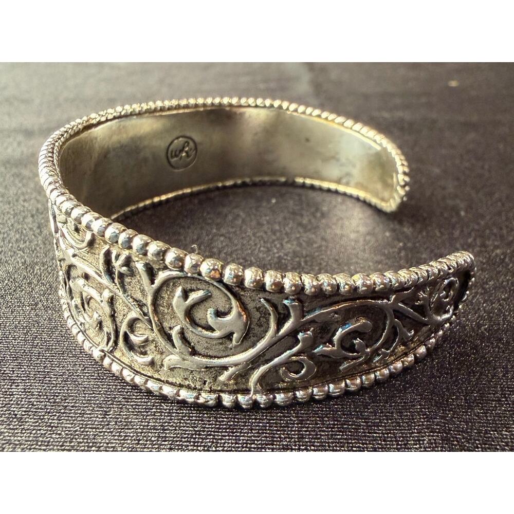 Vintage Sara Blaine cuff bracelet featuring intricate scrollwork in silver tone - Picture 2 of 10